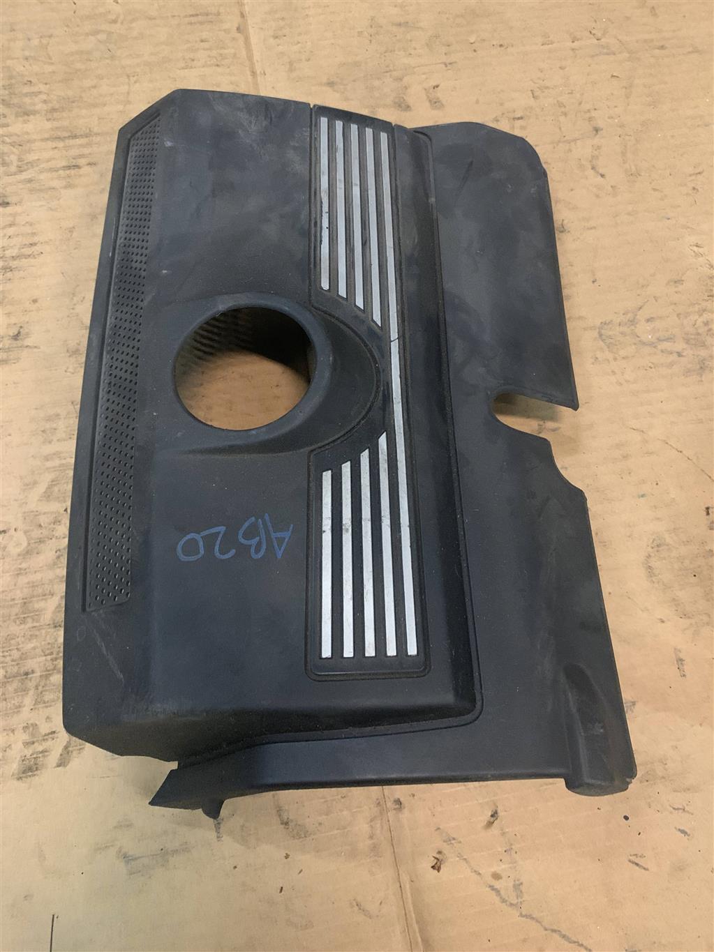 Volkswagen Touareg 7L 2002-2006 для Накладка двигателя