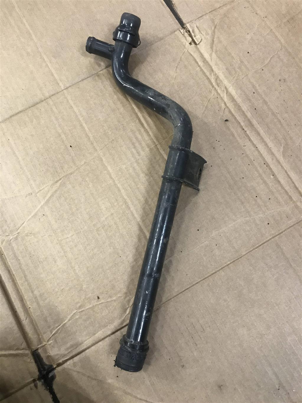 Audi A4 (B7) 2005-2007 для Трубопровод системы охлаждения