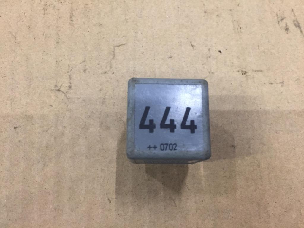 Audi Q7 (4L)  2005 - 2009 для Реле 444