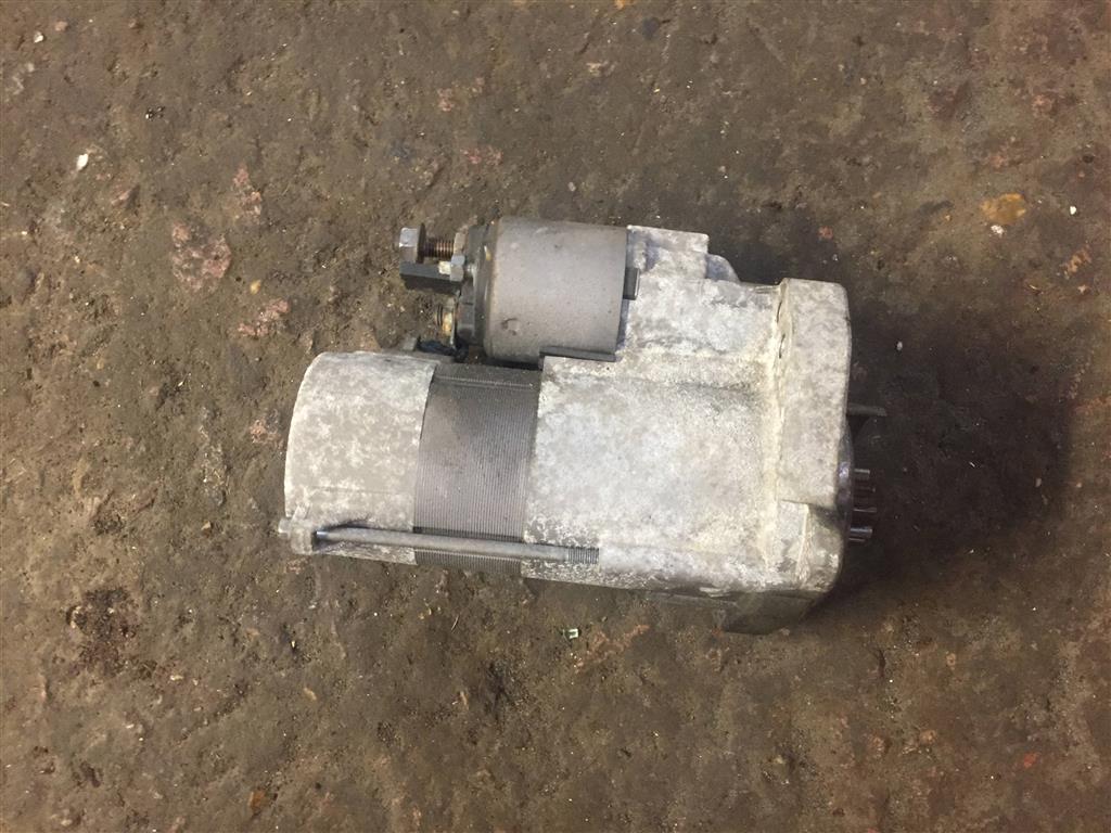 Volkswagen Touareg 7L 2002-2006 для Стартер