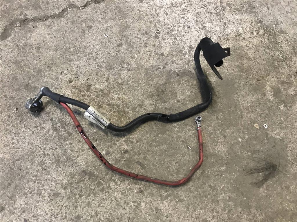 Skoda Superb 2008-2015 для Клемма аккумулятора (плюс)