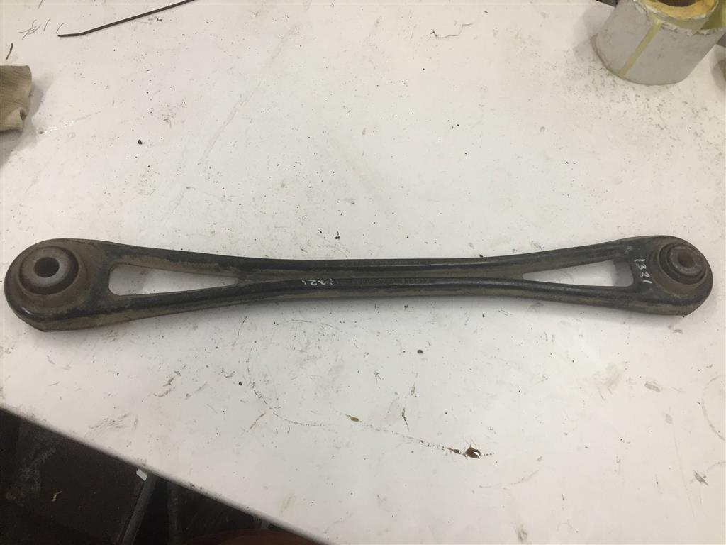 Volkswagen Touareg 7L 2002-2006 для Рычаг задний