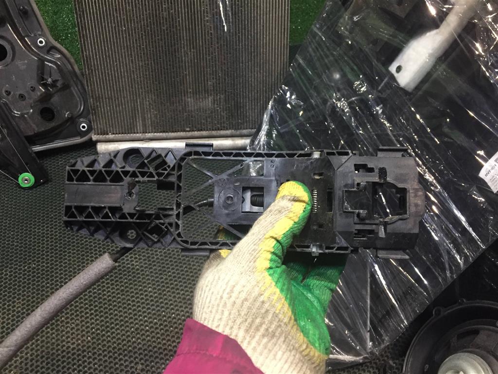 Porsche  Cayenne 958 2010-2014 для Кронштейн ручки