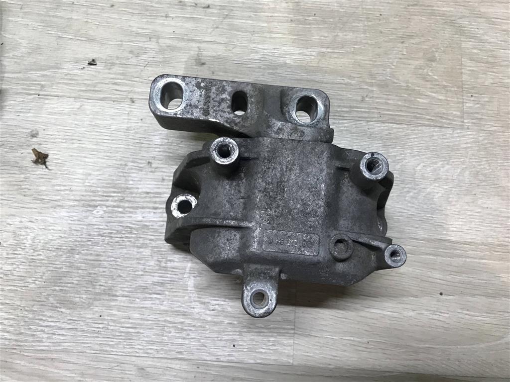 Skoda Superb 2008-2015 для Опора двигателя правая