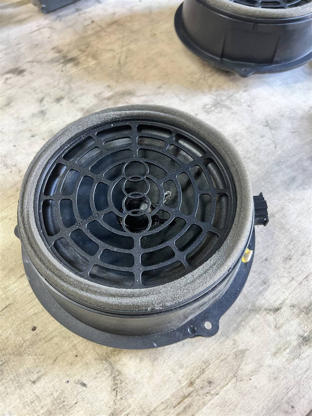 Audi A4 (B8) 2007-2012 для Динамик