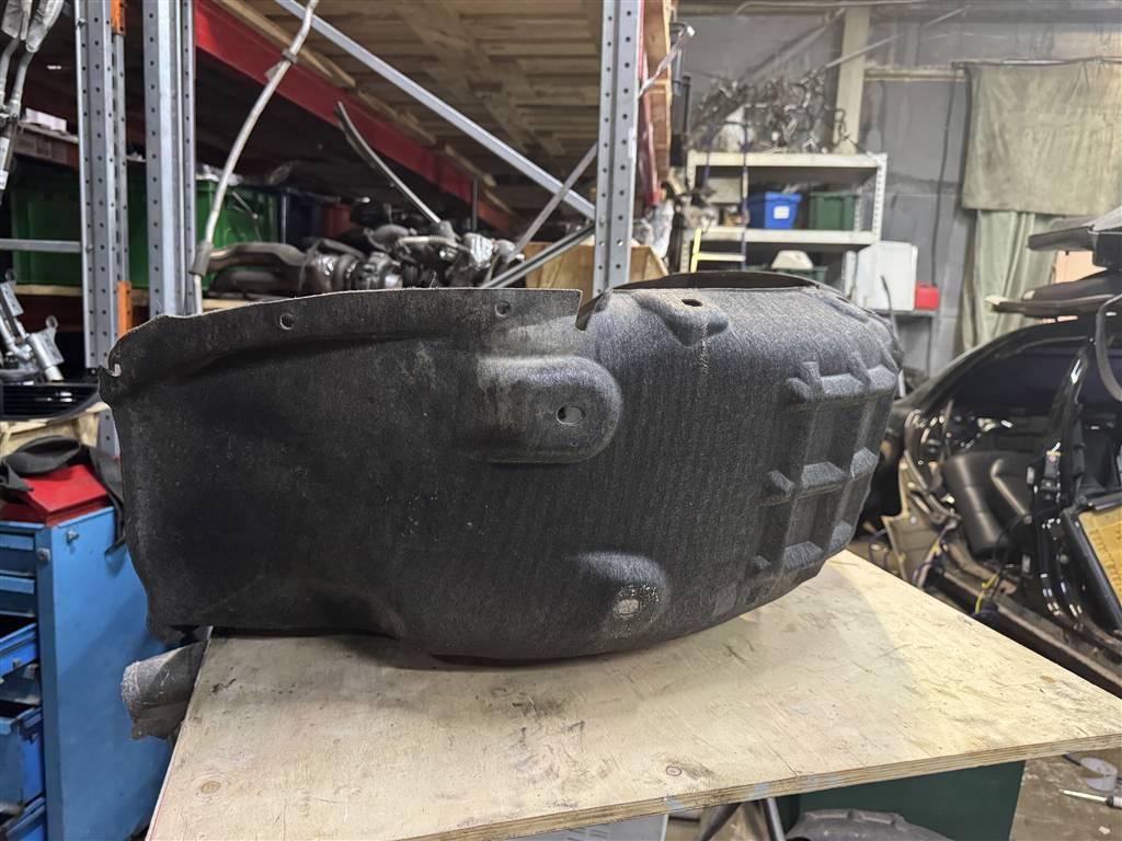 Audi A6 C7 для Локер задний левый(подкрылок)