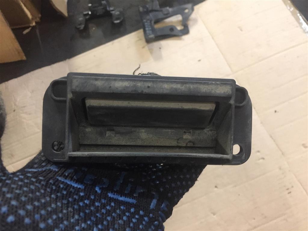 Mercedes-Benz W204 C-classe 2011-2015 рестайлинг для Кнопка открывания багажника