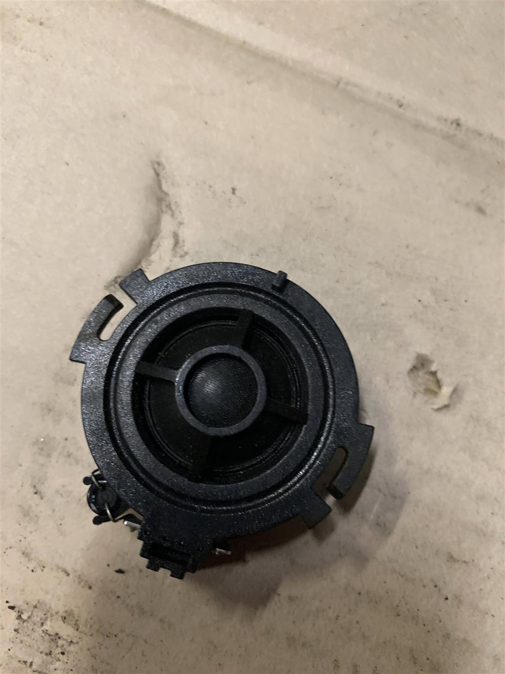 Audi A6 (C6 4F) Allroad quattro 2005-2012 для Динамик