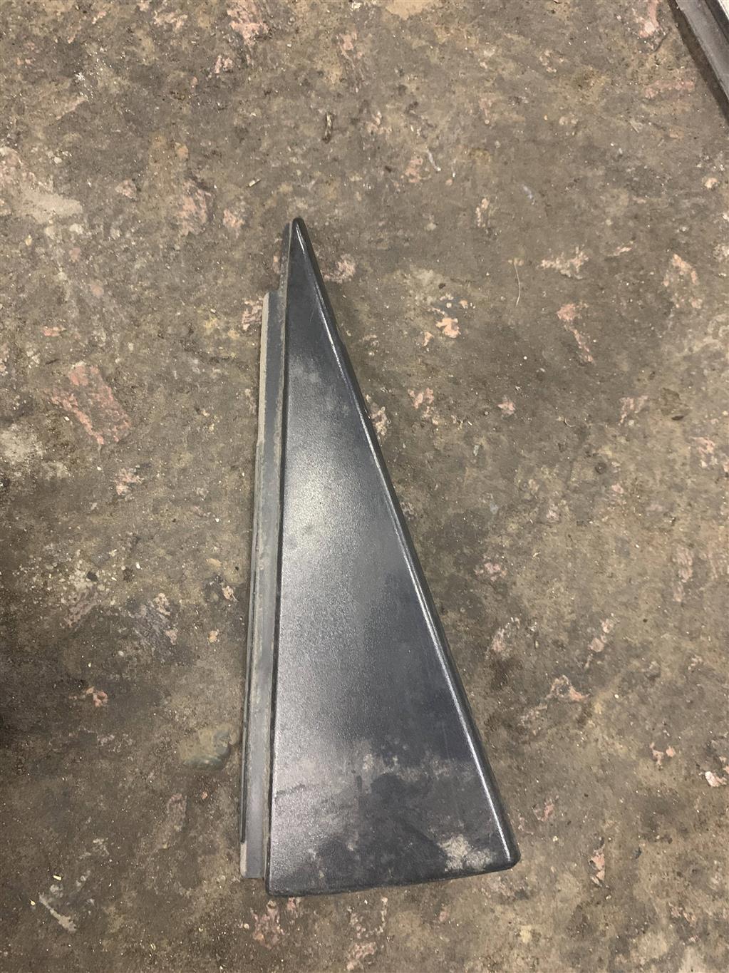 Volkswagen Passat (B3) 1988-1993 для Накладка двери задней правой