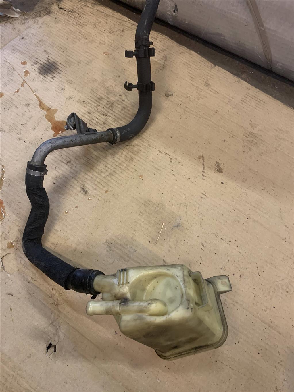 Volkswagen Touareg 7L 2002-2006 для Бачок гидроусилителя