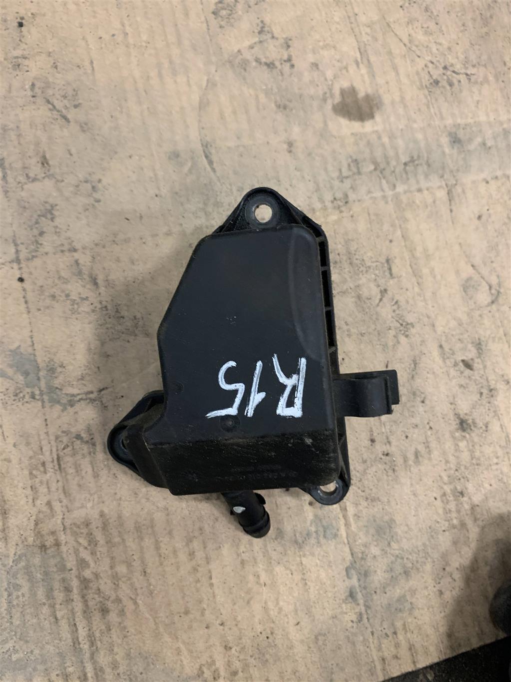 Mercedes-Benz W221 S-Klasse S221 2005-2009 для Маслоотделитель