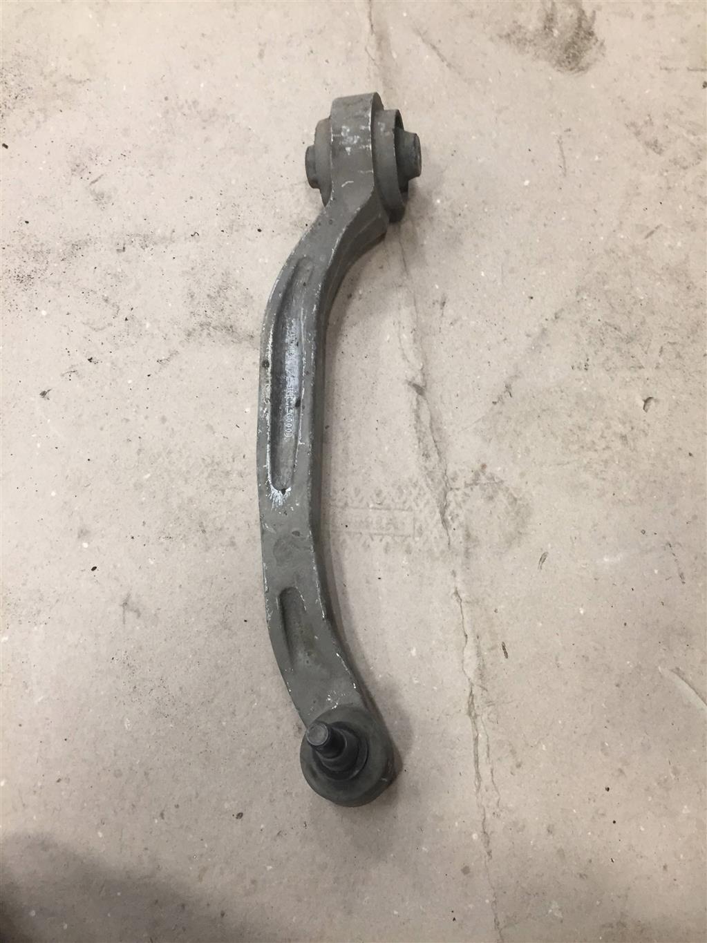 Audi A6 (C6 4F) 2005-2008 для Рычаг передний левый