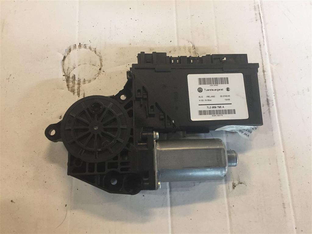 Volkswagen Touareg 7L 2002-2006 для Мотор стеклоподъемника