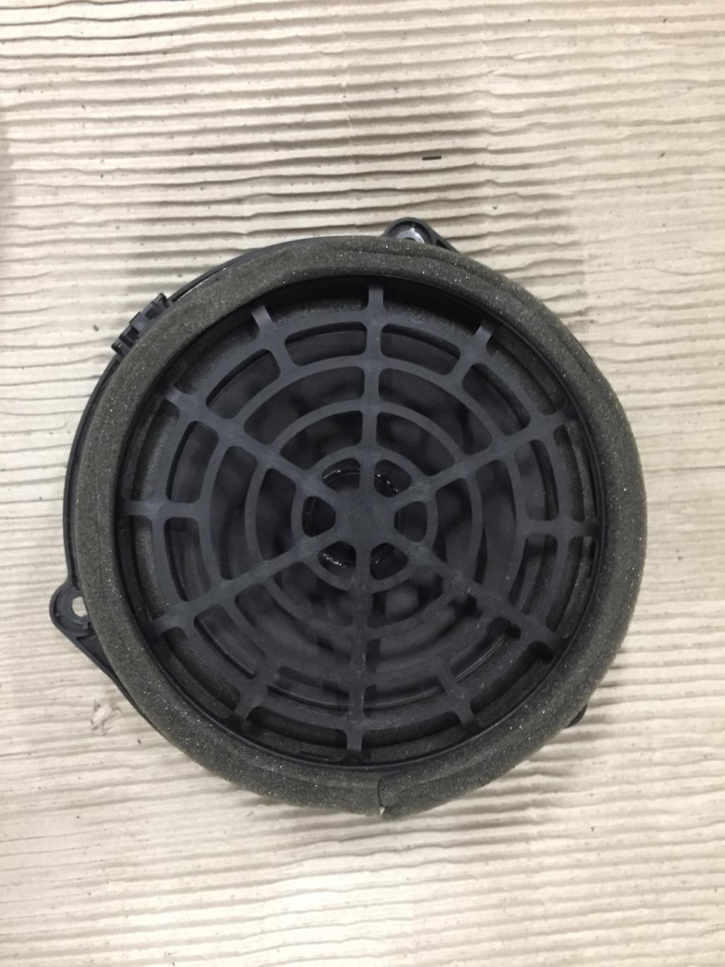 Audi A6 C7 для Динамик