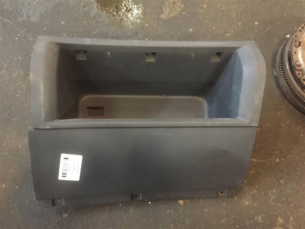 Volkswagen Caddy III 2004-2010 для Бардачок