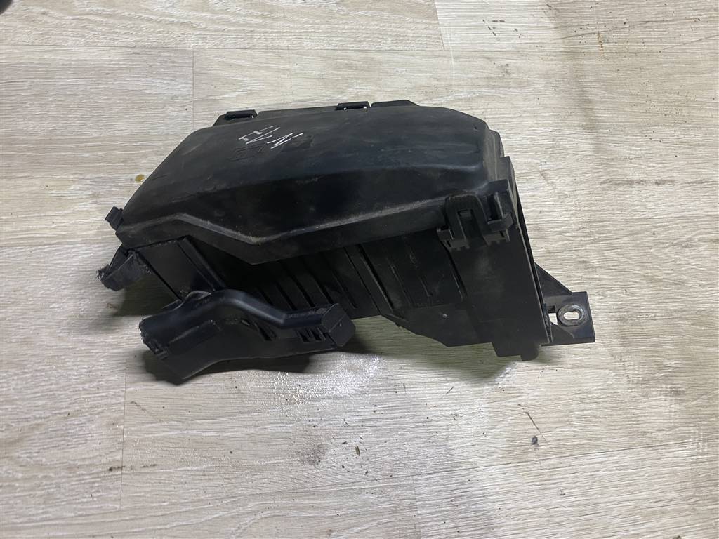 Land Rover Freelander 2 2007> для Корпус блока предохранителей