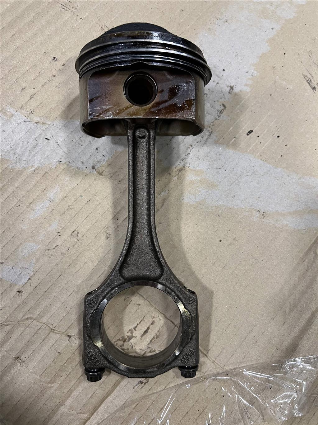 Volkswagen Touareg 7L 2007-2010 для Поршень с шатуном