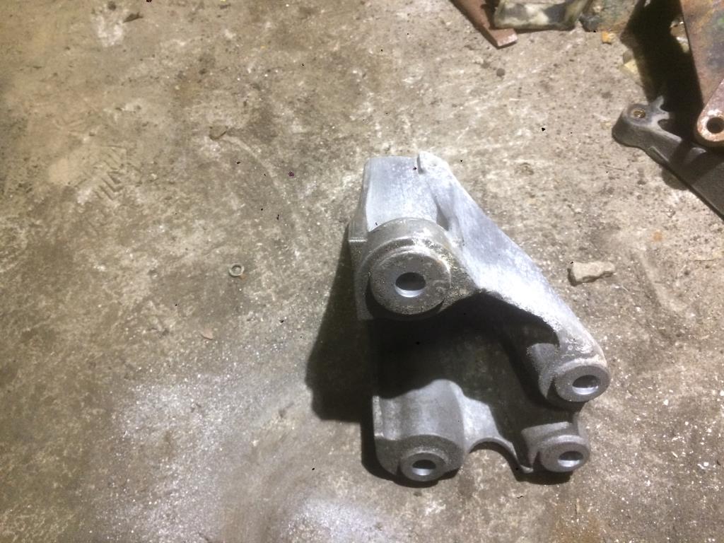 Audi Q7 (4L)  2005 - 2009 для Опора двигателя левая