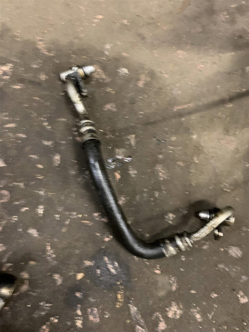 Audi A6 C7 для маслопровод