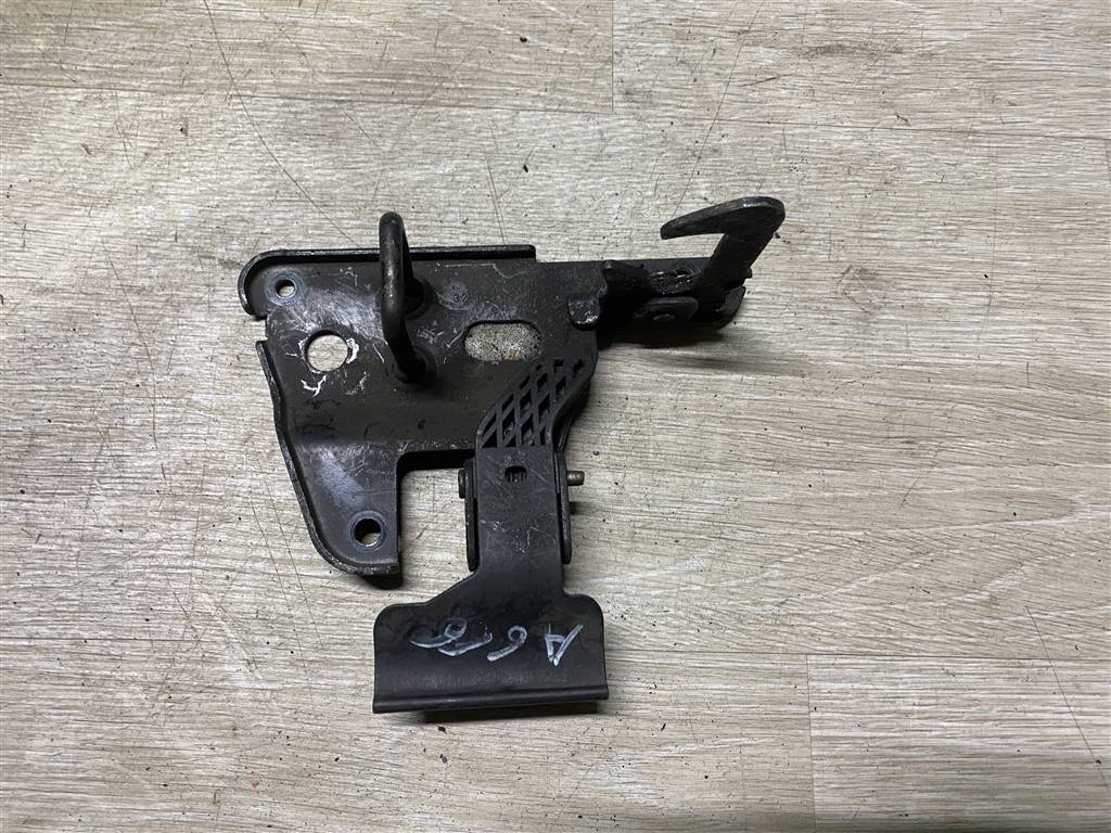 Audi A6 (C6 4F) Allroad quattro 2005-2012 для Замок капота