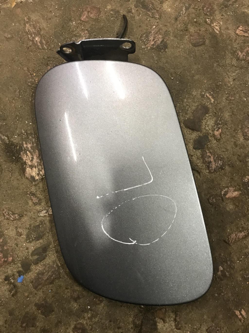 Volkswagen Touareg 7L 2002-2006 для Лючок бензобака