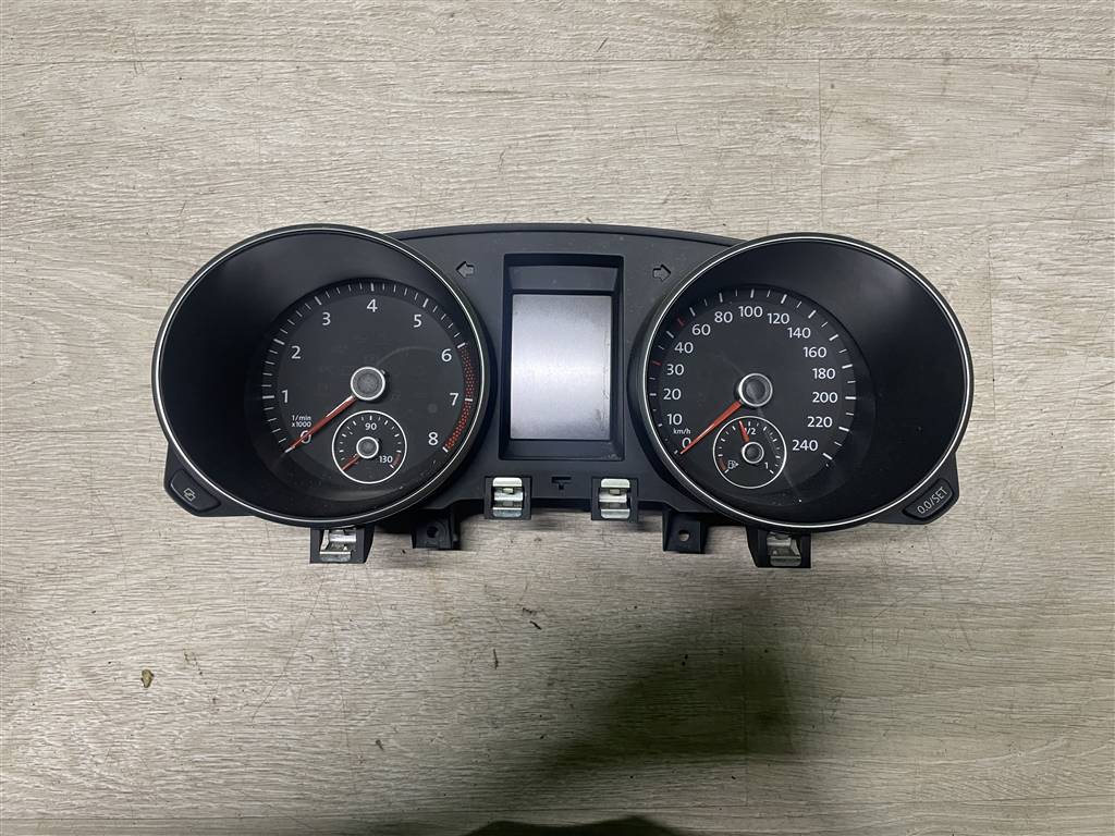 Volkswagen Golf VI 2009-2012 для Панель приборов (щиток)