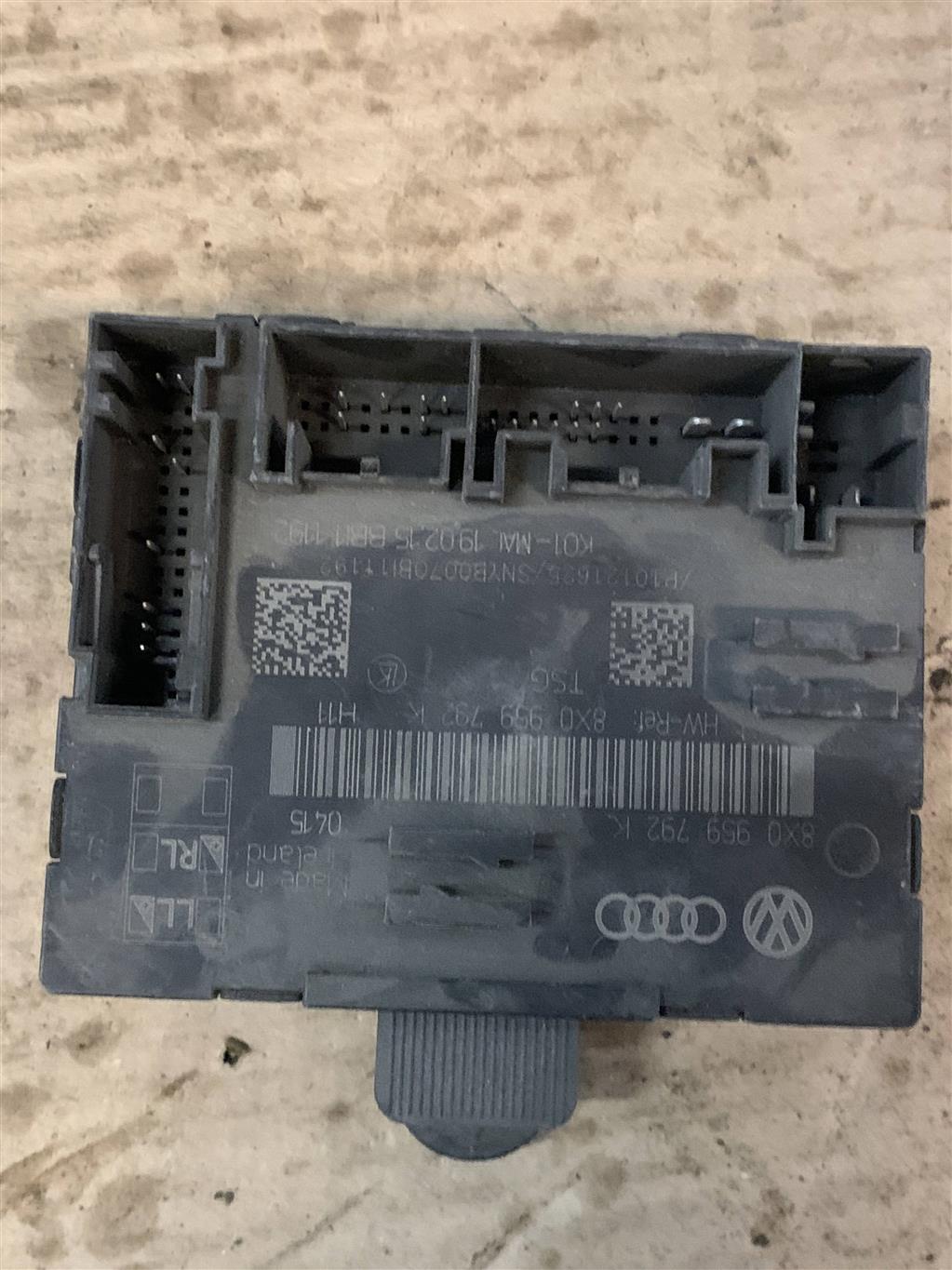 Audi Q3 (8U) 2014-2018 рестайлинг для Блок управления двери