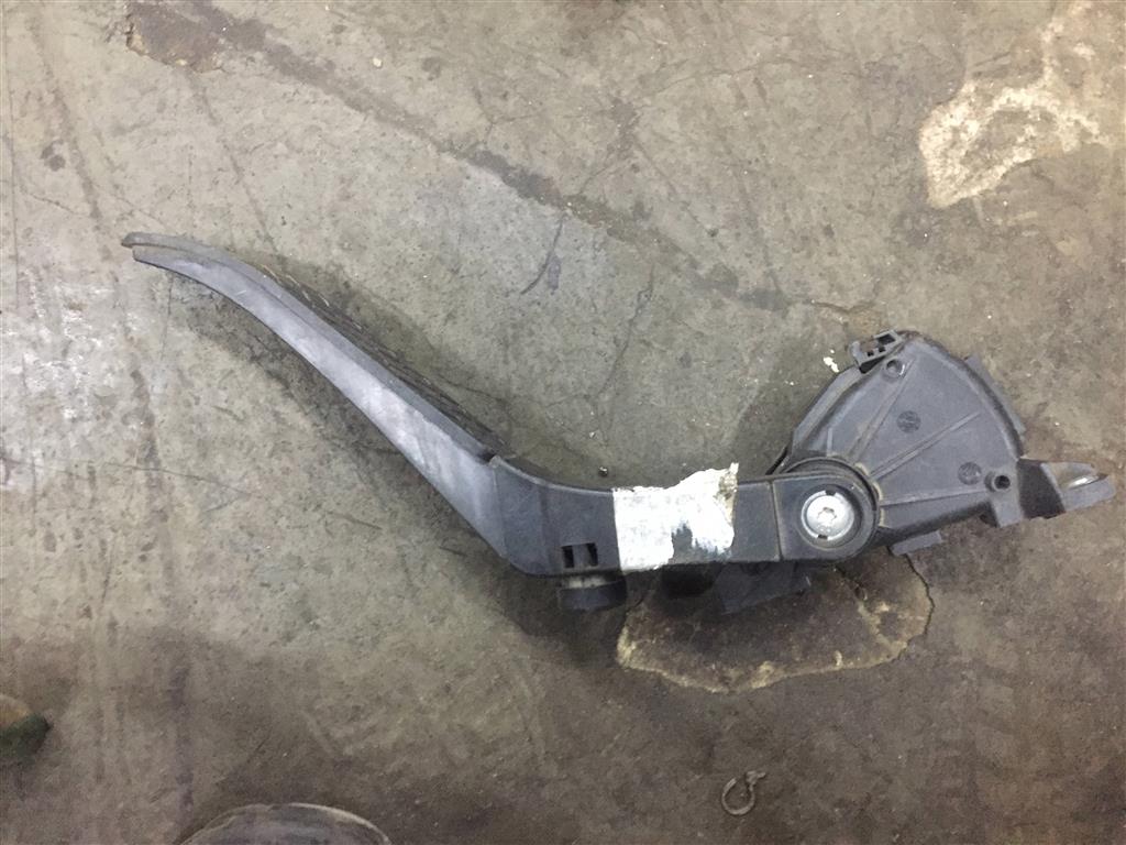 Volkswagen Touareg 7L 2002-2006 для Педаль газа