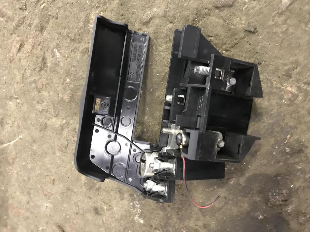 Audi A6 (C6 4F) 2005-2008 для Блок предохранителей