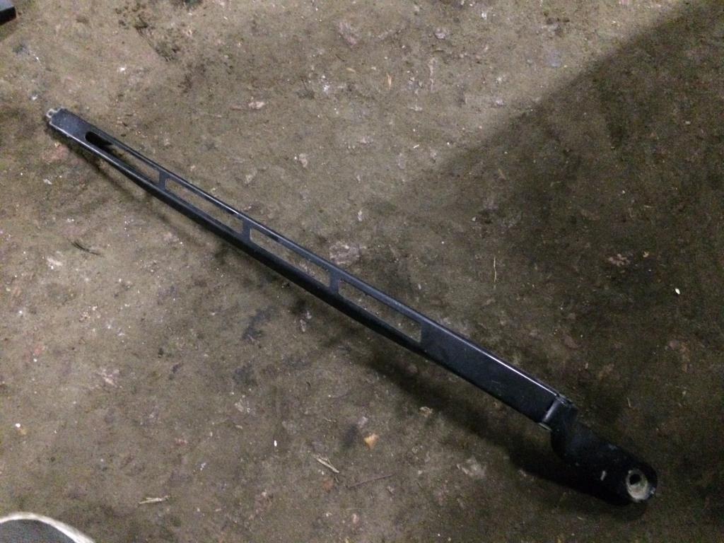 Audi Q7 (4L)  2005 - 2009 для Поводок стеклоочистителя передний левый