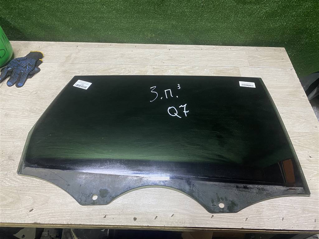 Audi Q7 (4L)  2005 - 2009 для Стекло двери задней правой