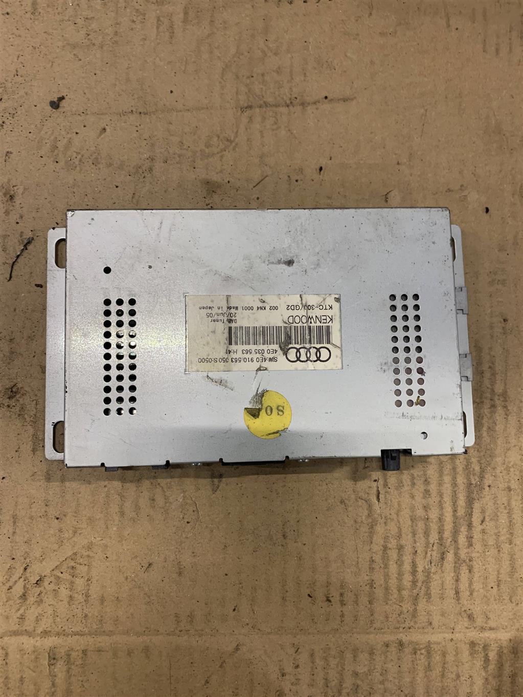 Audi A6 (C6 4F) 2005-2008 для Блок радио и магнитолы