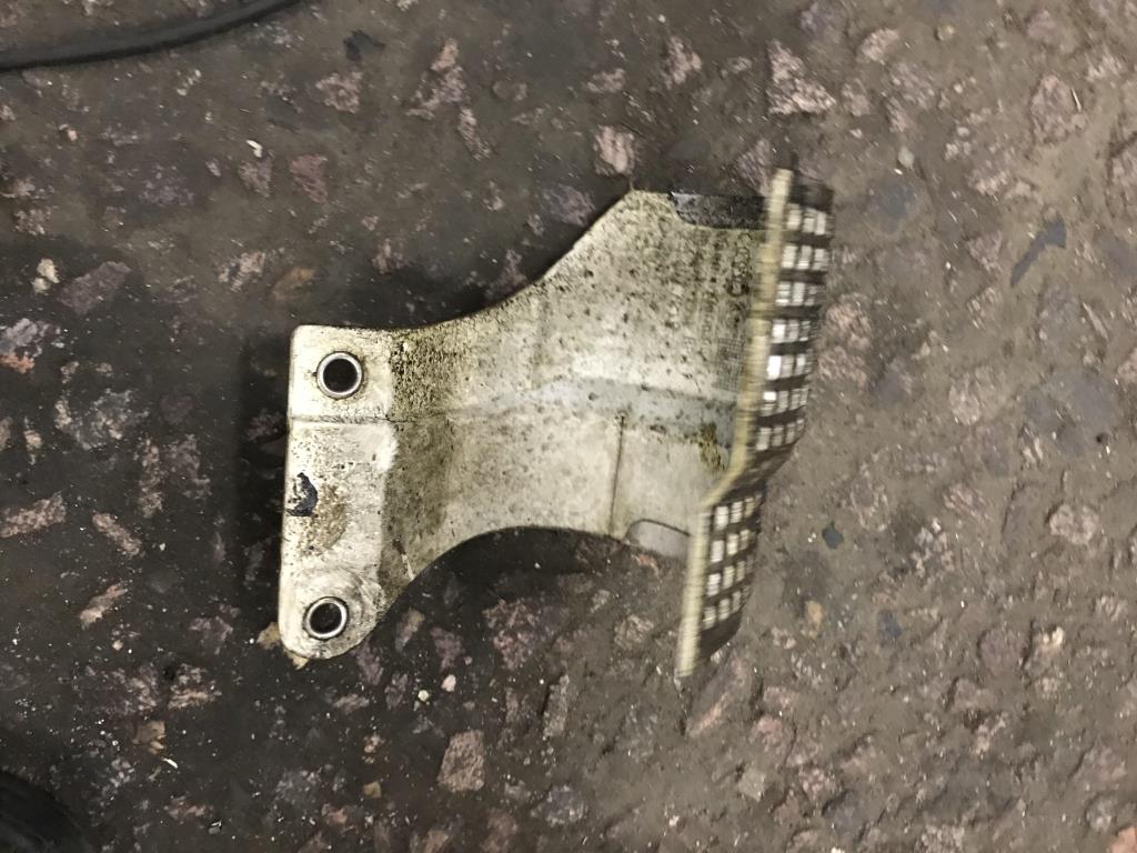 Volkswagen Jetta 2005-2011 для Кожух