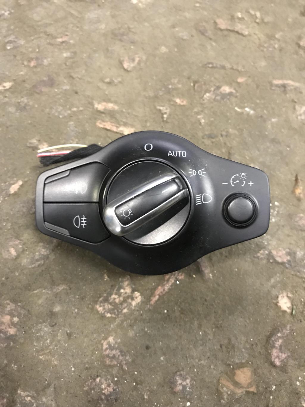 Audi A5/S5 Sportback (8T) 2007-2011 для Переключатель света фар