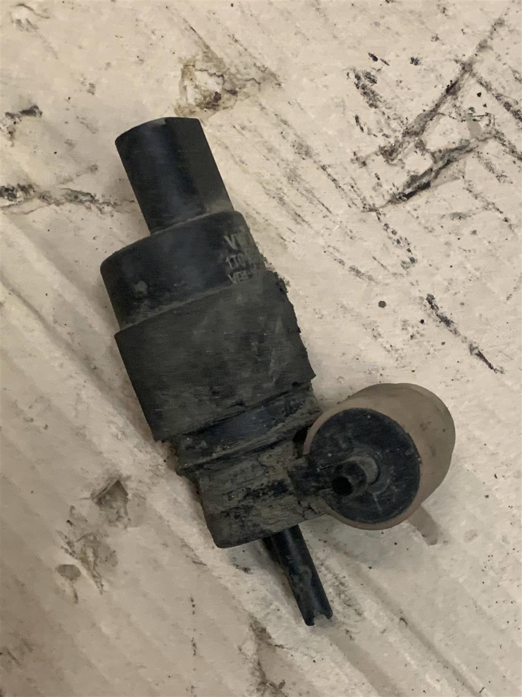 Audi A6 (C6 4F) Allroad quattro 2005-2012 для Мотор стеклоомывателя передний