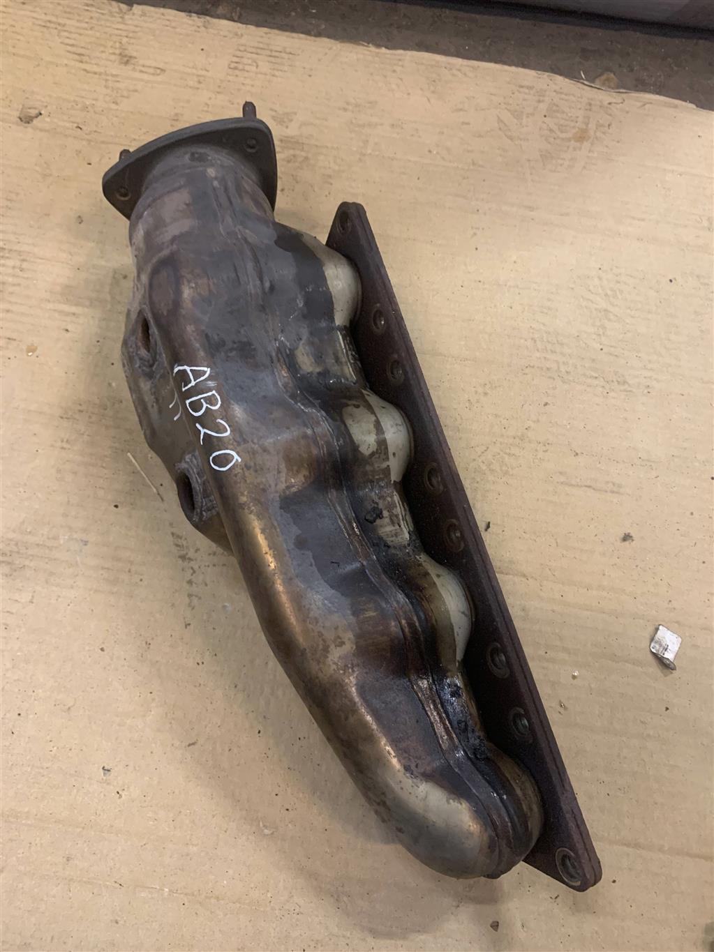 Volkswagen Touareg 7L 2002-2006 для Коллектор выпускной