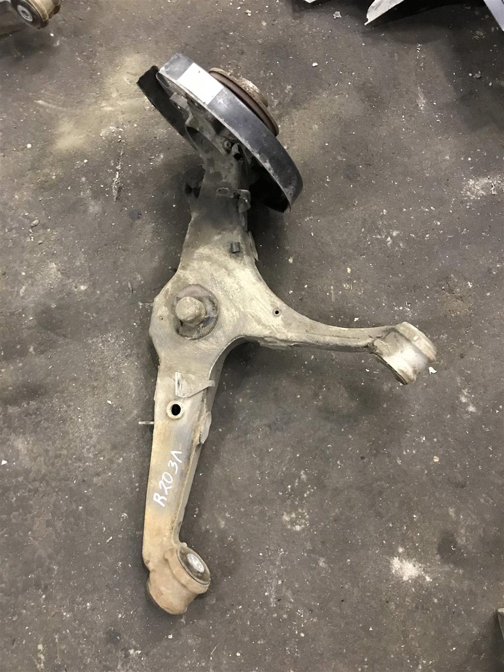 Volkswagen Transporter T5 2009-2015 для Кулак поворотный задний левый