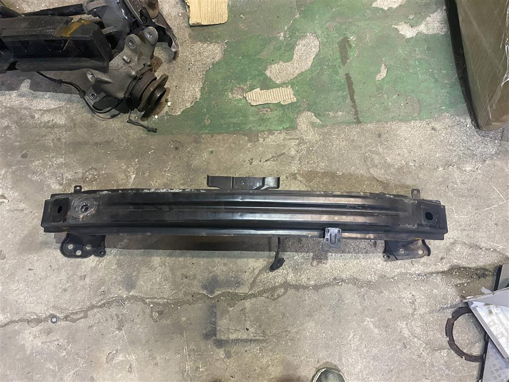 Volkswagen Passat CC 2012-2017 рестайлинг для Усилитель переднего бампера