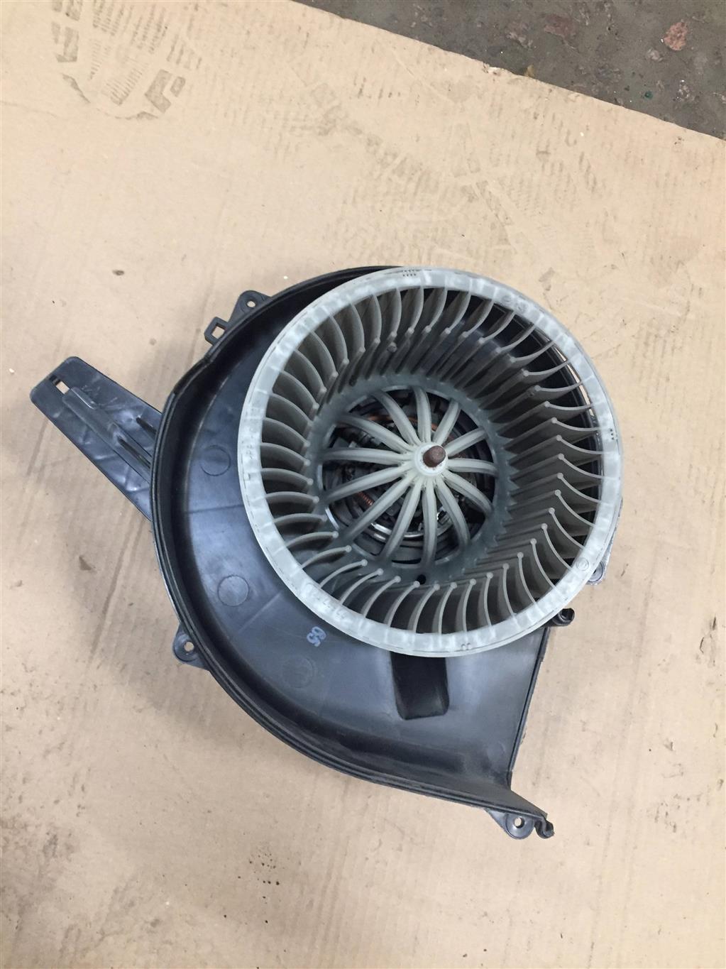 Skoda Rapid 2012-2017 для Мотор печки 