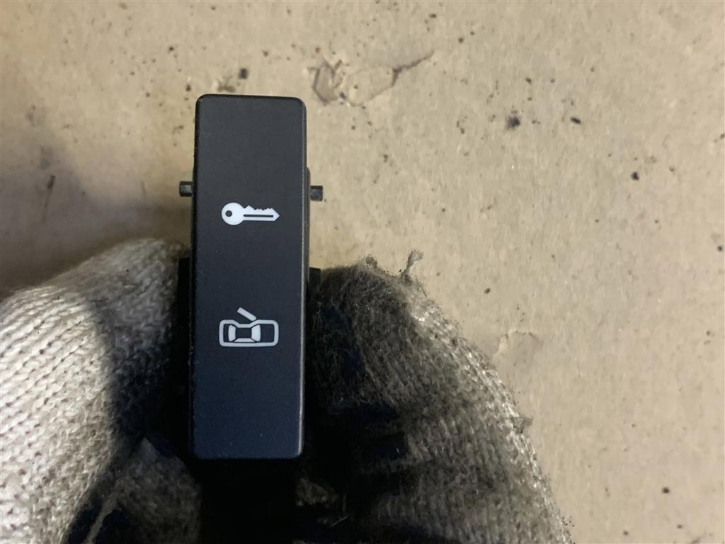 Volkswagen Touareg 7L 2002-2006 для Кнопка центрального замка