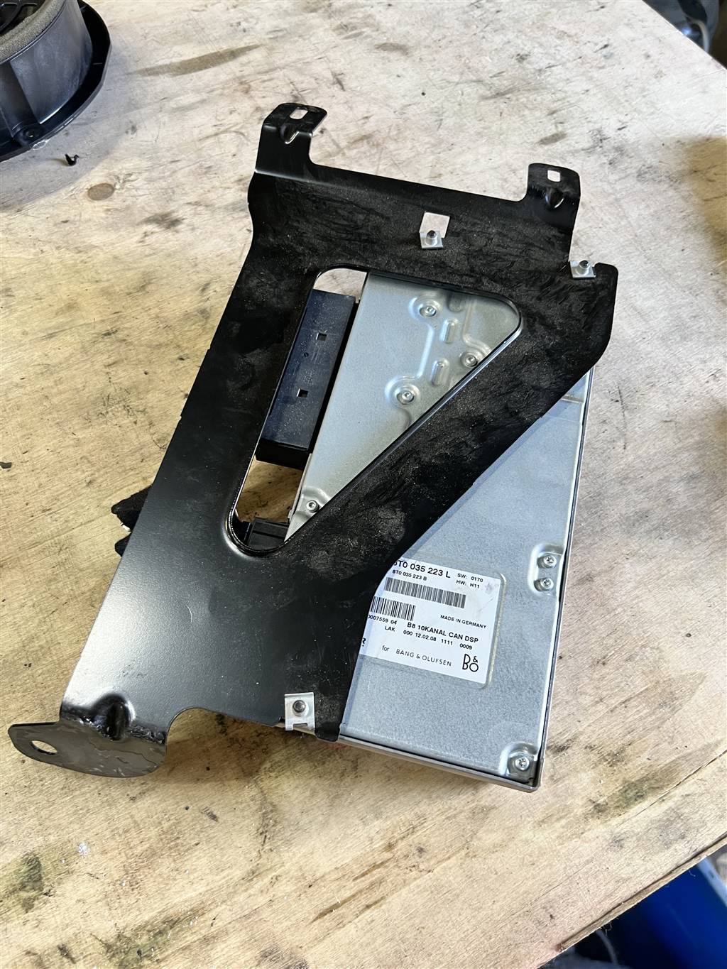 Audi A4 (B8) 2007-2012 для Усилитель акустической системы