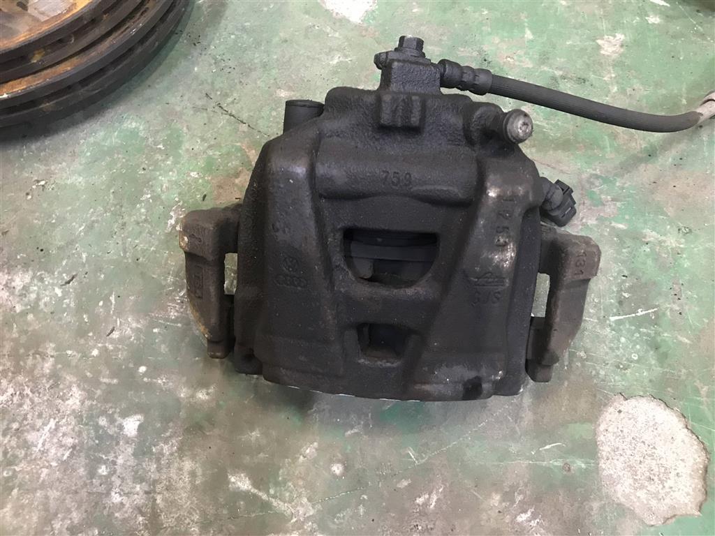 Volkswagen Tiguan 1 для Суппорт передний левый