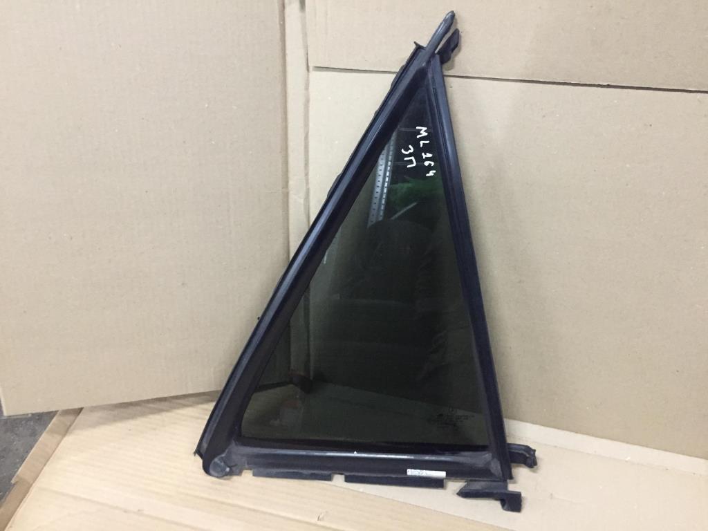 Mercedes-Benz W164 M-Klasse (ML) 2005-2011 для Стекло двери задней правой (форточка)