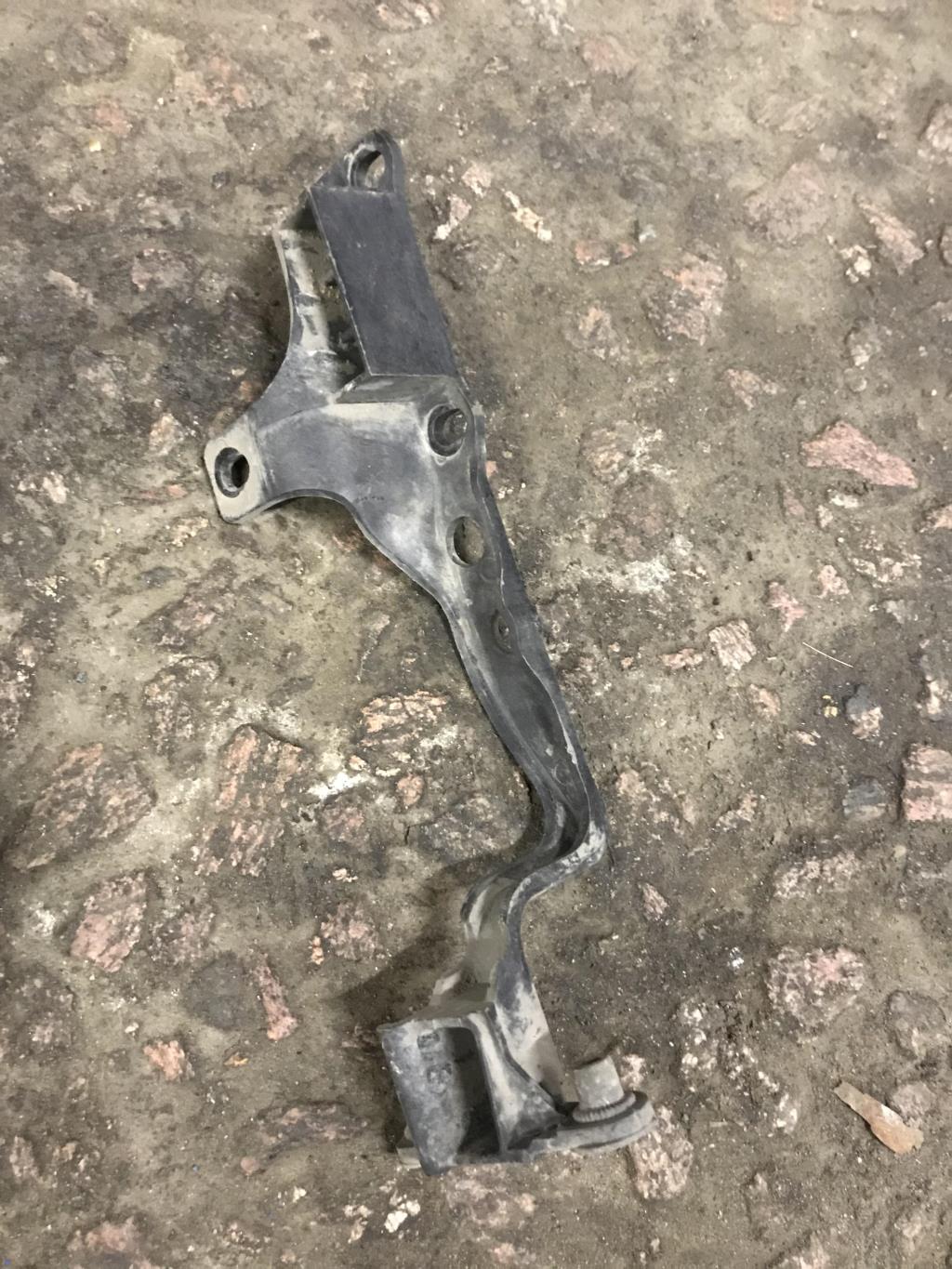 Volkswagen Touareg 7L 2007-2010 для Кронштейн передней панели