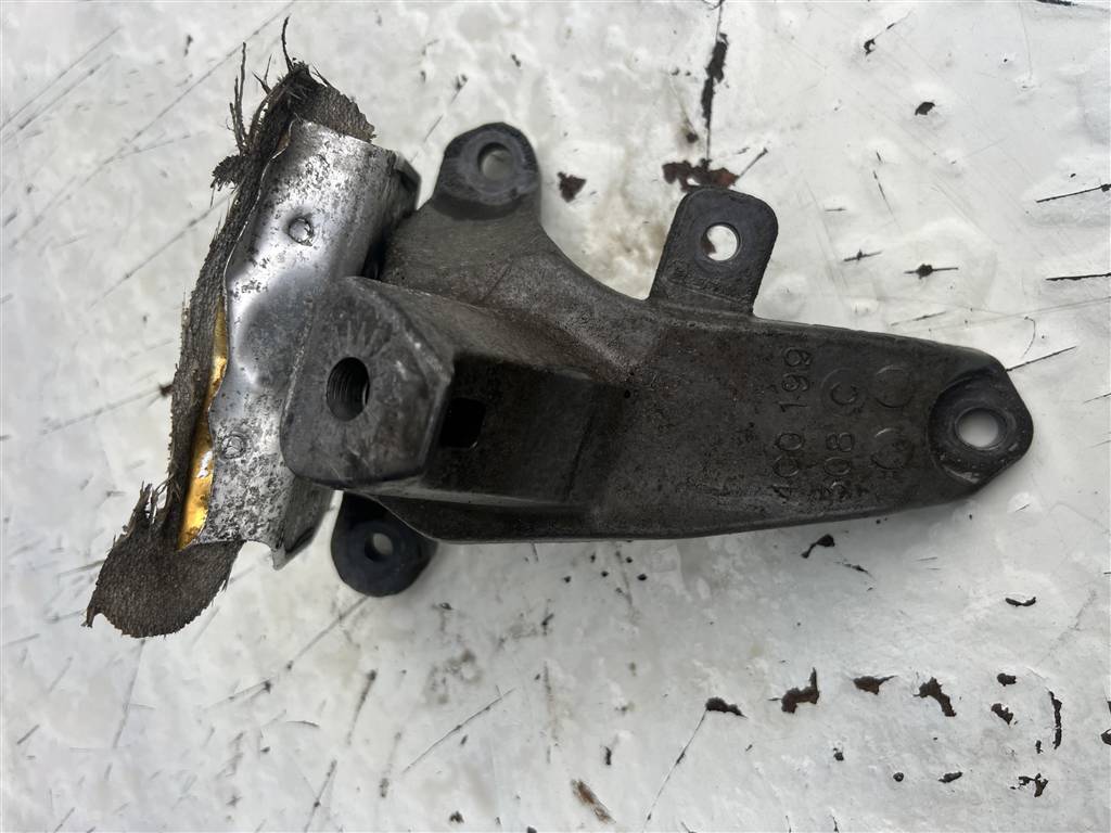 Audi A6 C7 для Опора двигателя