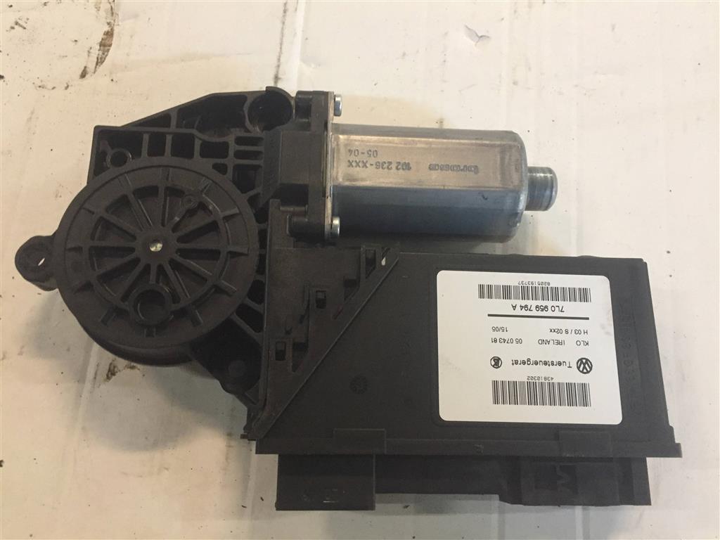 Volkswagen Touareg 7L 2002-2006 для Мотор стеклоподъемника