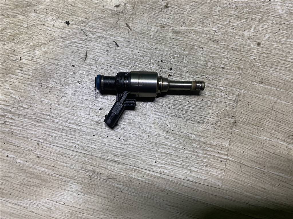 Audi A4 (B8) 2007-2012 для Форсунка бензиновая