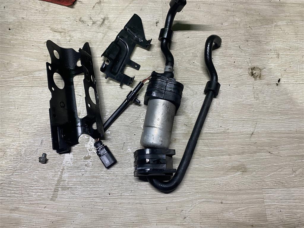 Skoda Superb 2008-2015 для Топливный насос