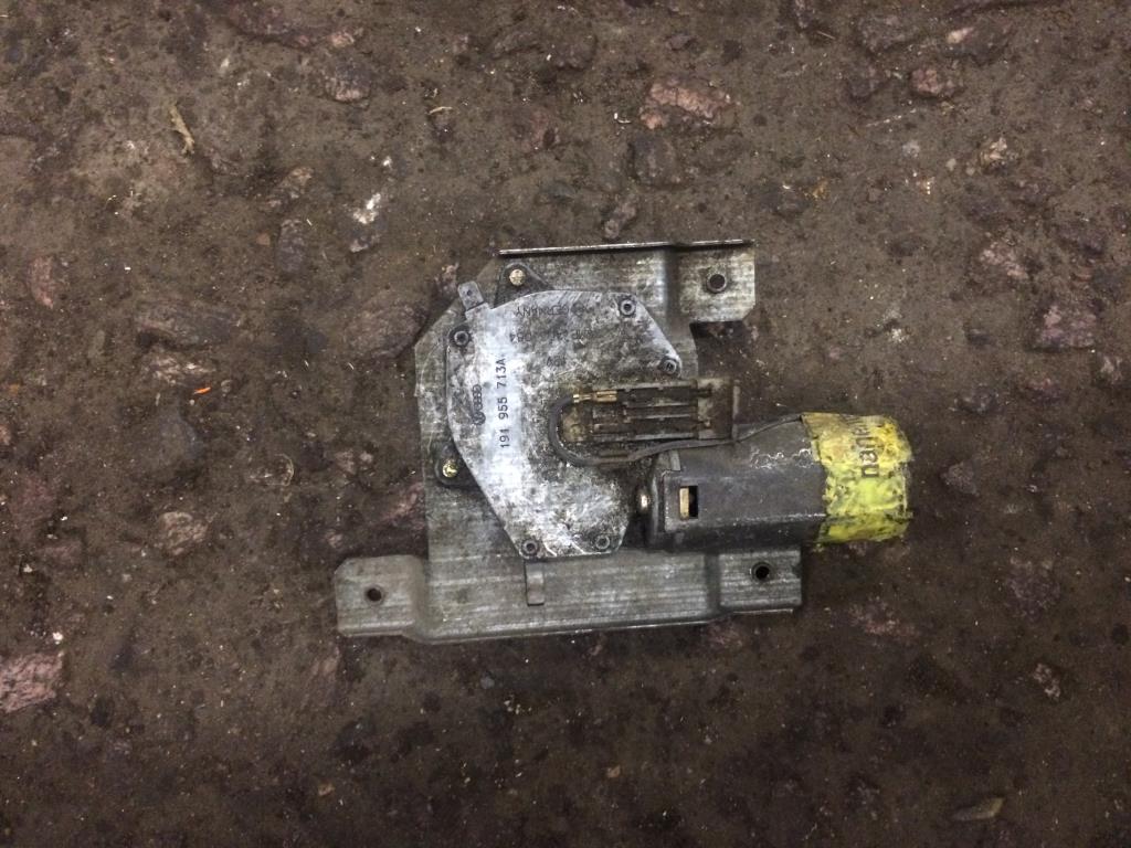 Volkswagen Golf II/Jetta II 1983-1992 для Мотор стеклоочистителя задний