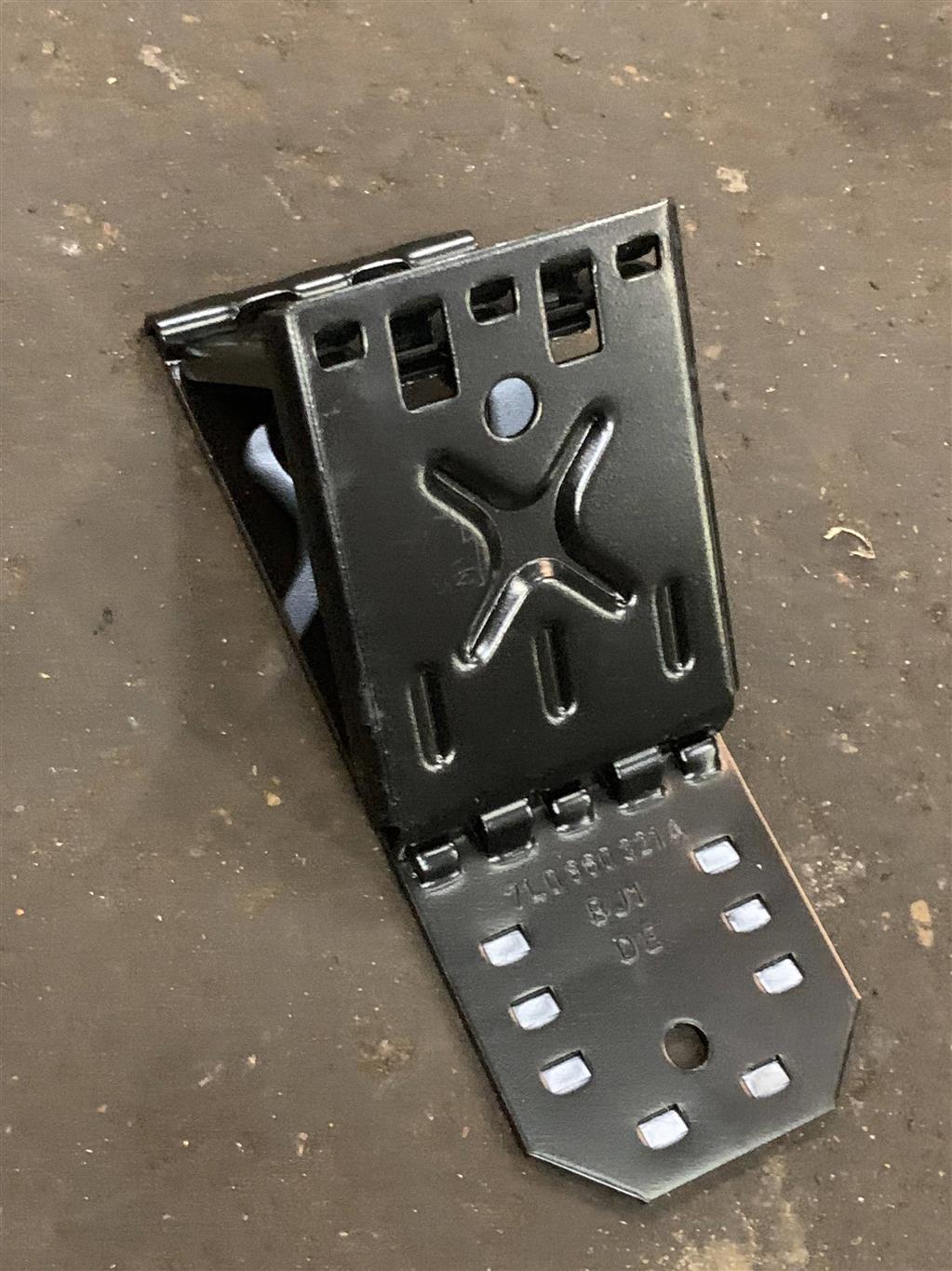 Volkswagen Touareg 7L 2007-2010 для противооткатной упор